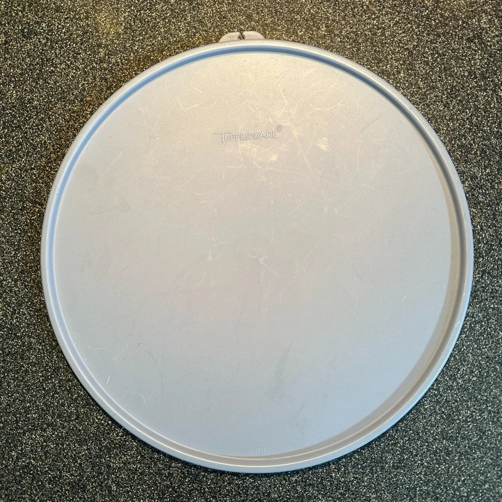 Desirable Wedgewood Blue Lidded Vintage Tupperware Clear Colander Strainer